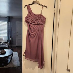 David's Bridal bridesmaid dress light purple one-shoulder